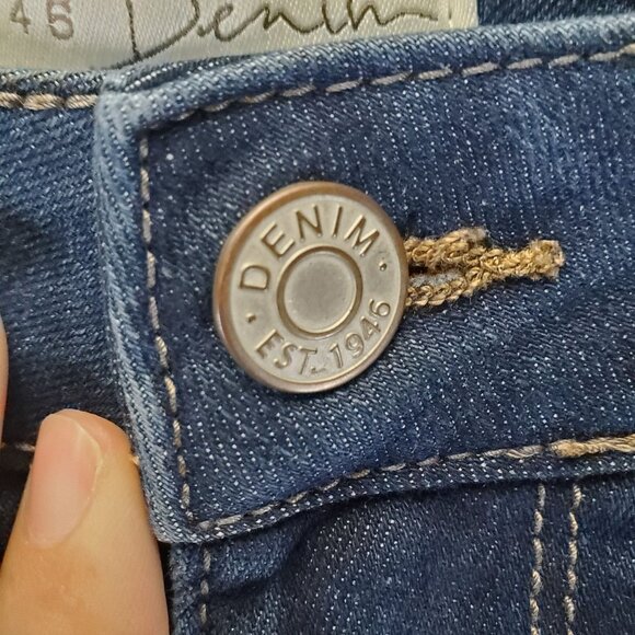 Cato Jeans Womens Size 6 Blue Mid-Rise Distressed Fringe Hem Stretch Cropped - Picture 9 of 12